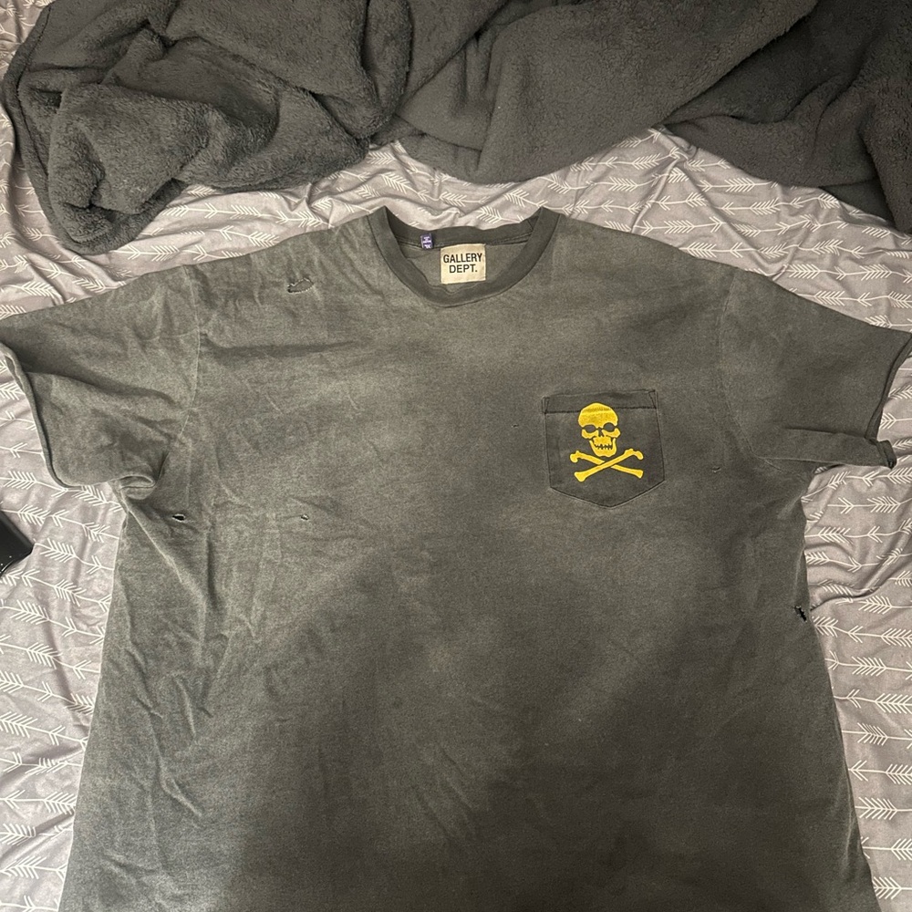 Gallery Dept Charcoal and Yellow Skull Tee